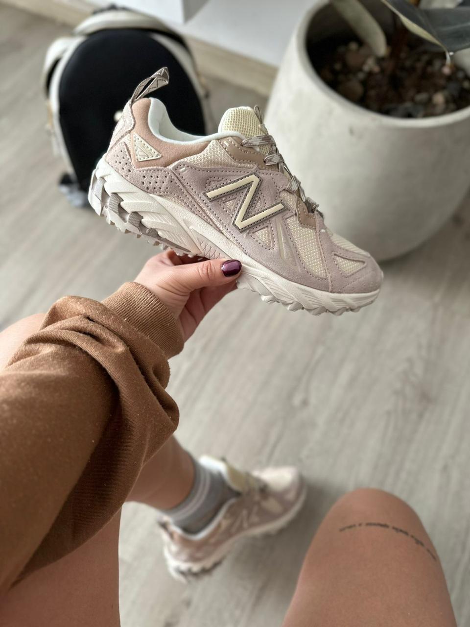 New Balance 610