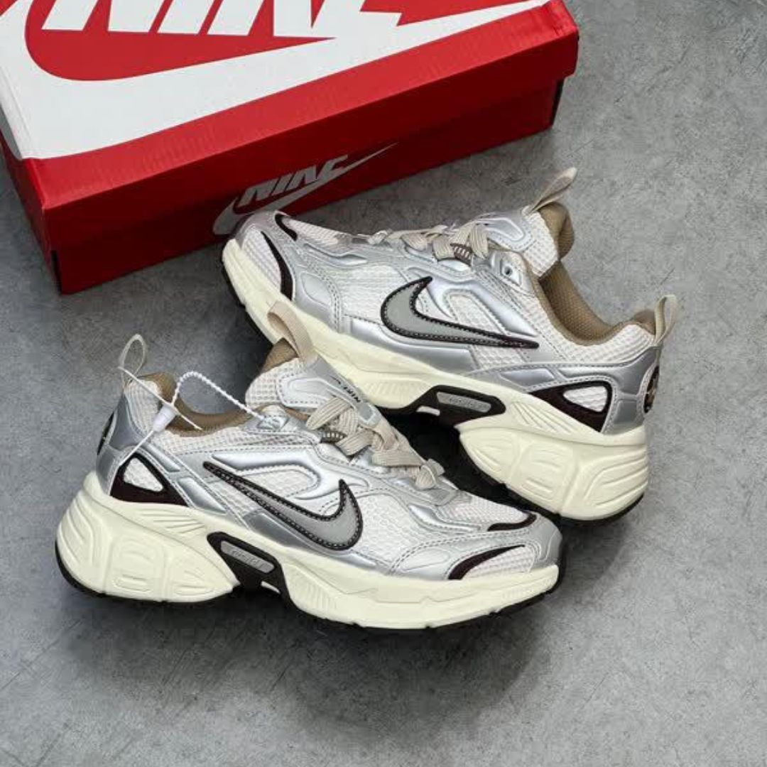 Nike V5 RNR Cafe