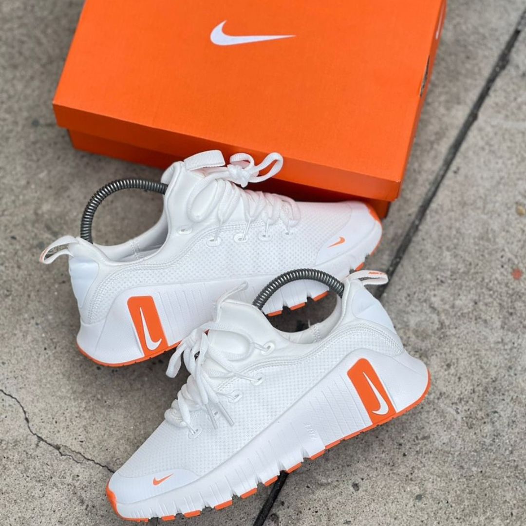 Nike Free Metcon  Orange
