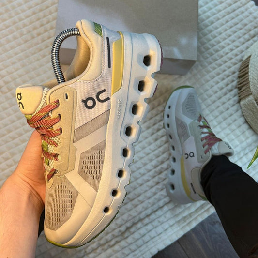 On Cloud Running Yellow
