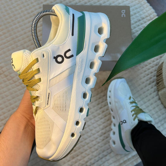 On Cloud Running Green