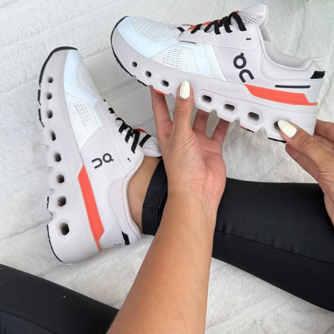On Cloud Running Naranja