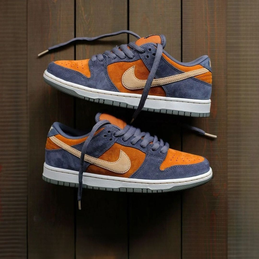 Nike SB Dunk Light Carbon Monarch