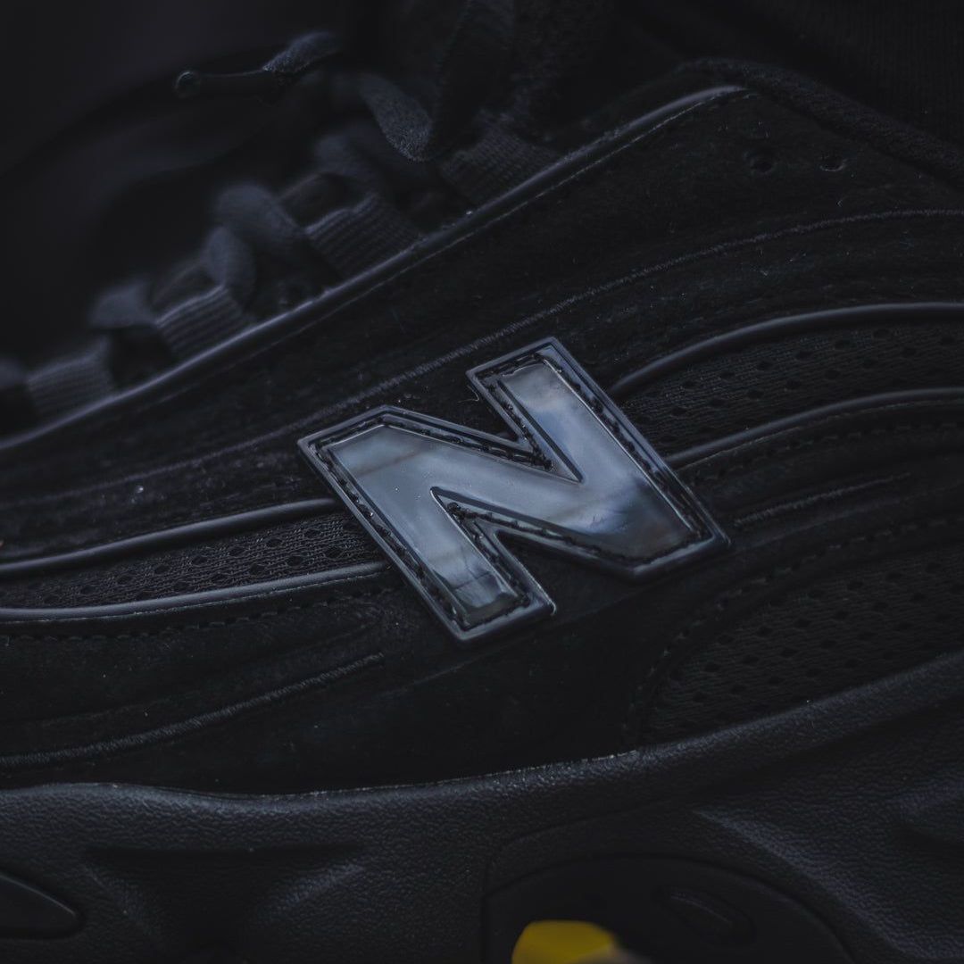 New Balance 1000 Negro