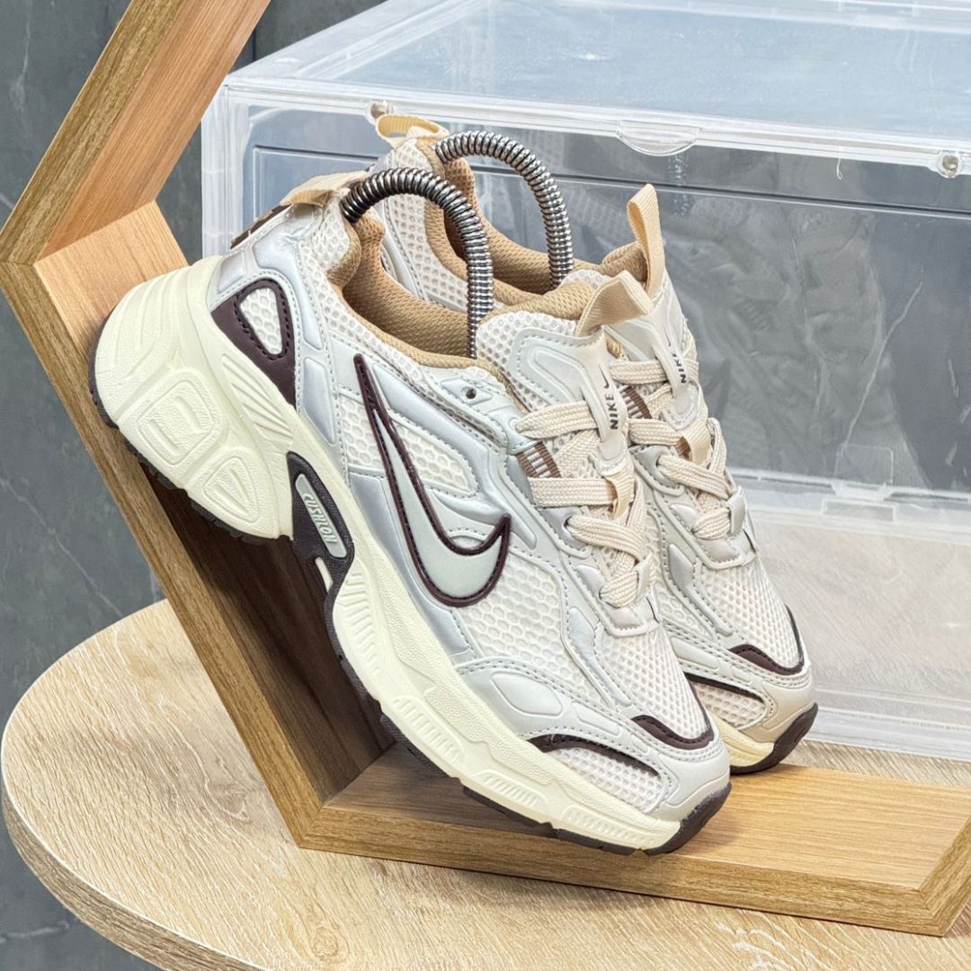 Nike V5 RNR Cafe