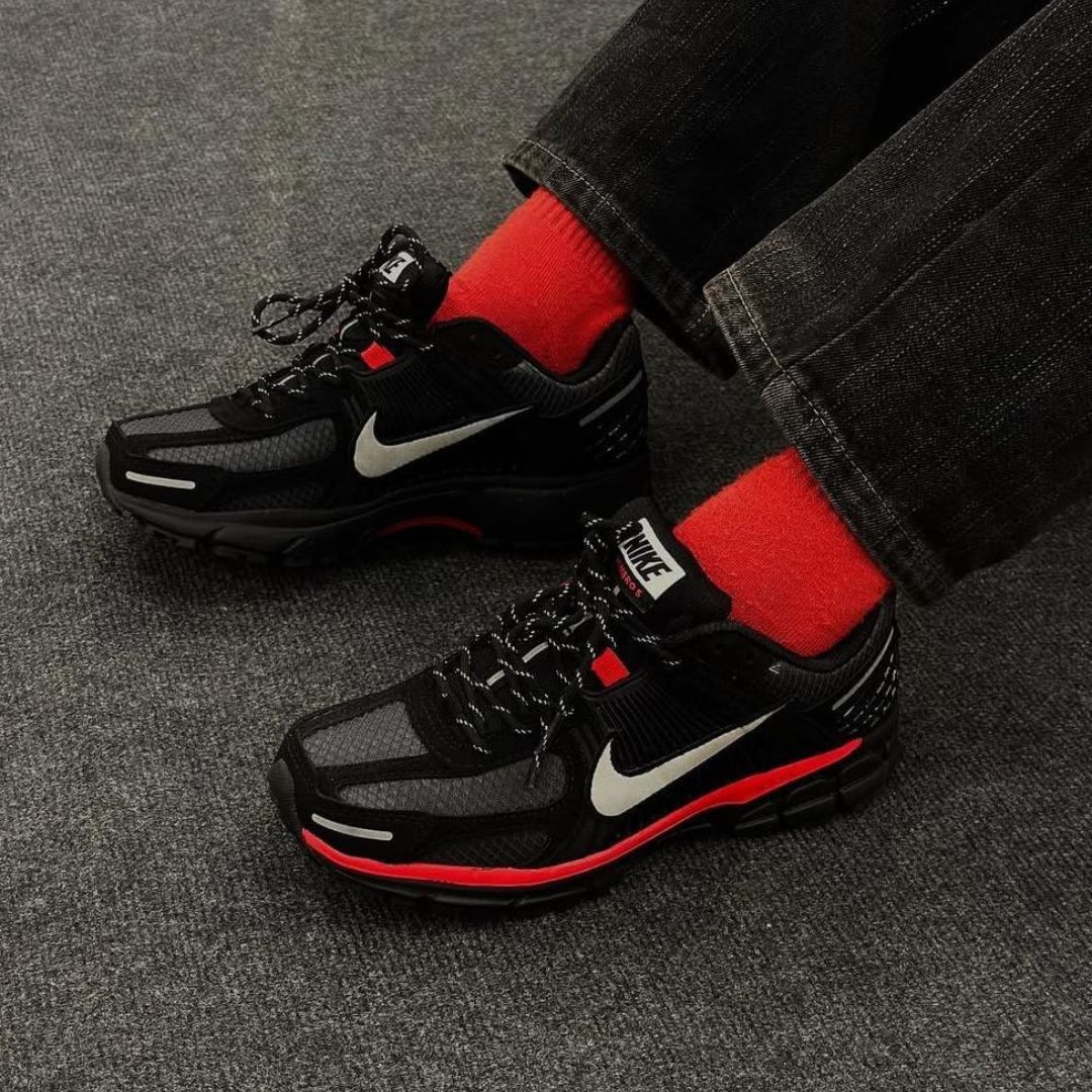 Nike Vomero Rojo - Negro