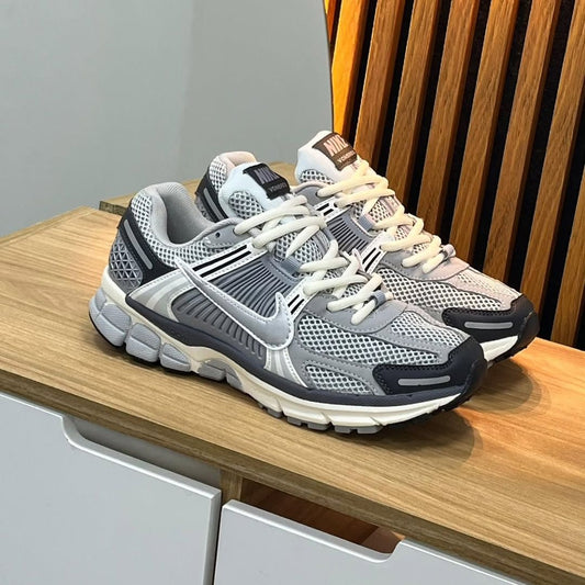 Nike Zoom Vomero Gris