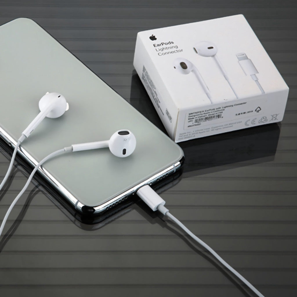 2 EarPods (conector Lightning)  SUPER PROMO