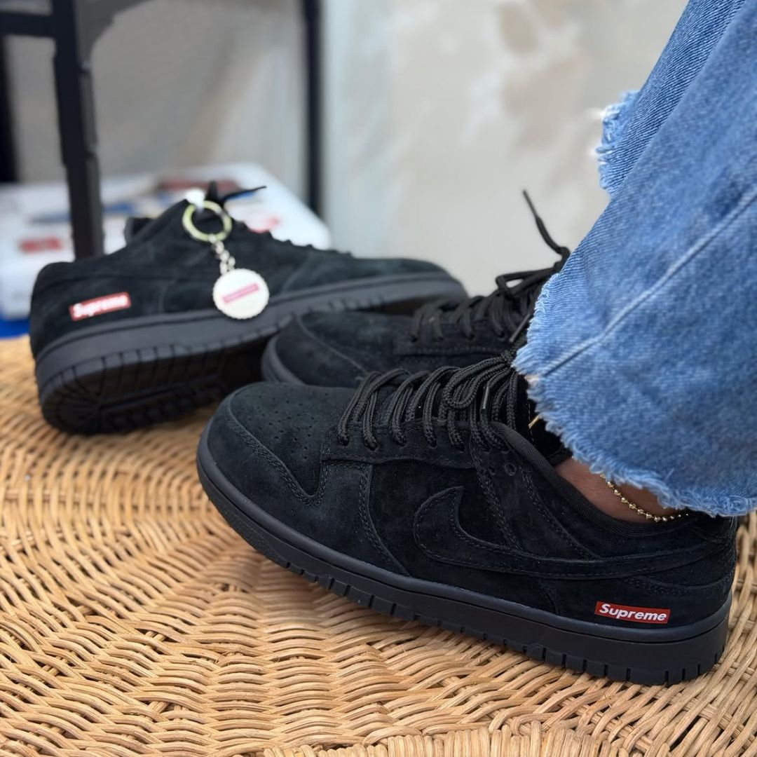 Nike SB Dun Low Supreme - Black