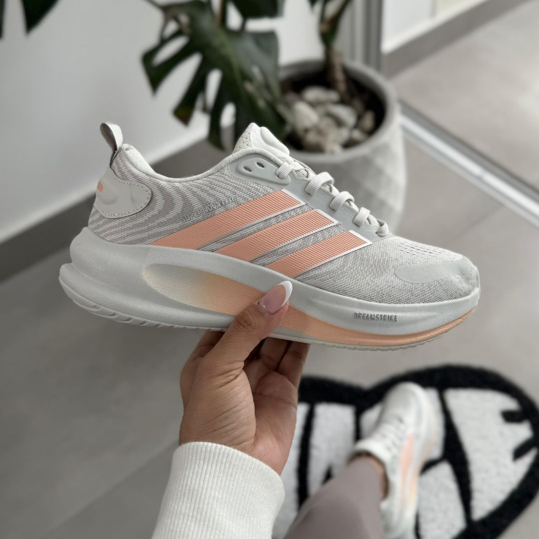 Adidas SuperNova Running