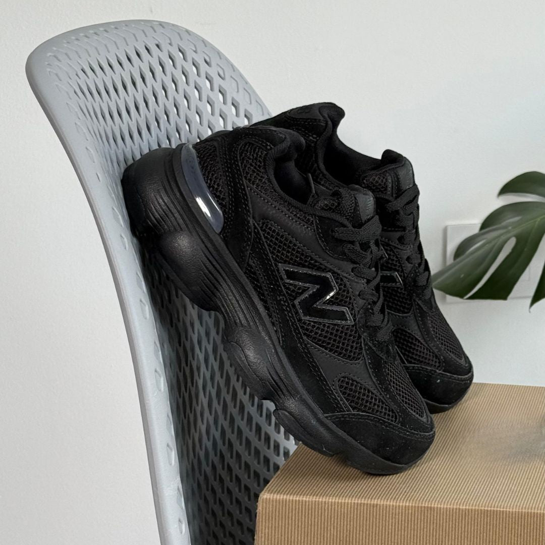 New Balance 603