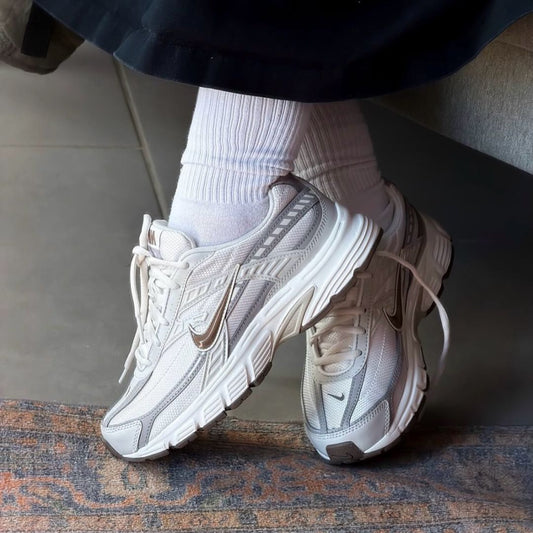 Nike Initiador Beige
