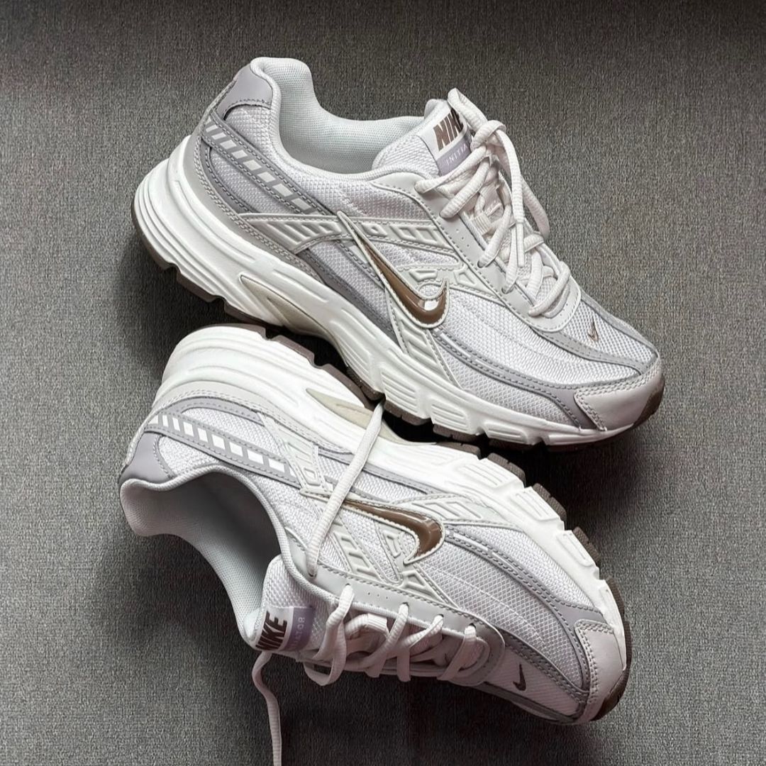 Nike Initiador Beige