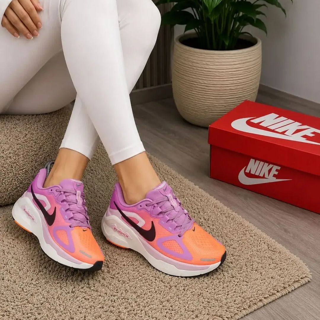 Nike Structure Plus