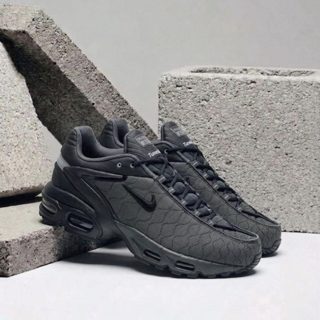 NIKE TAILWIND II -  BlACK