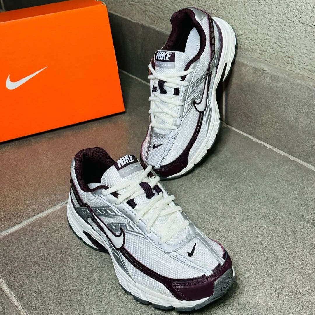 Nike Initiador CN - Vinotinto