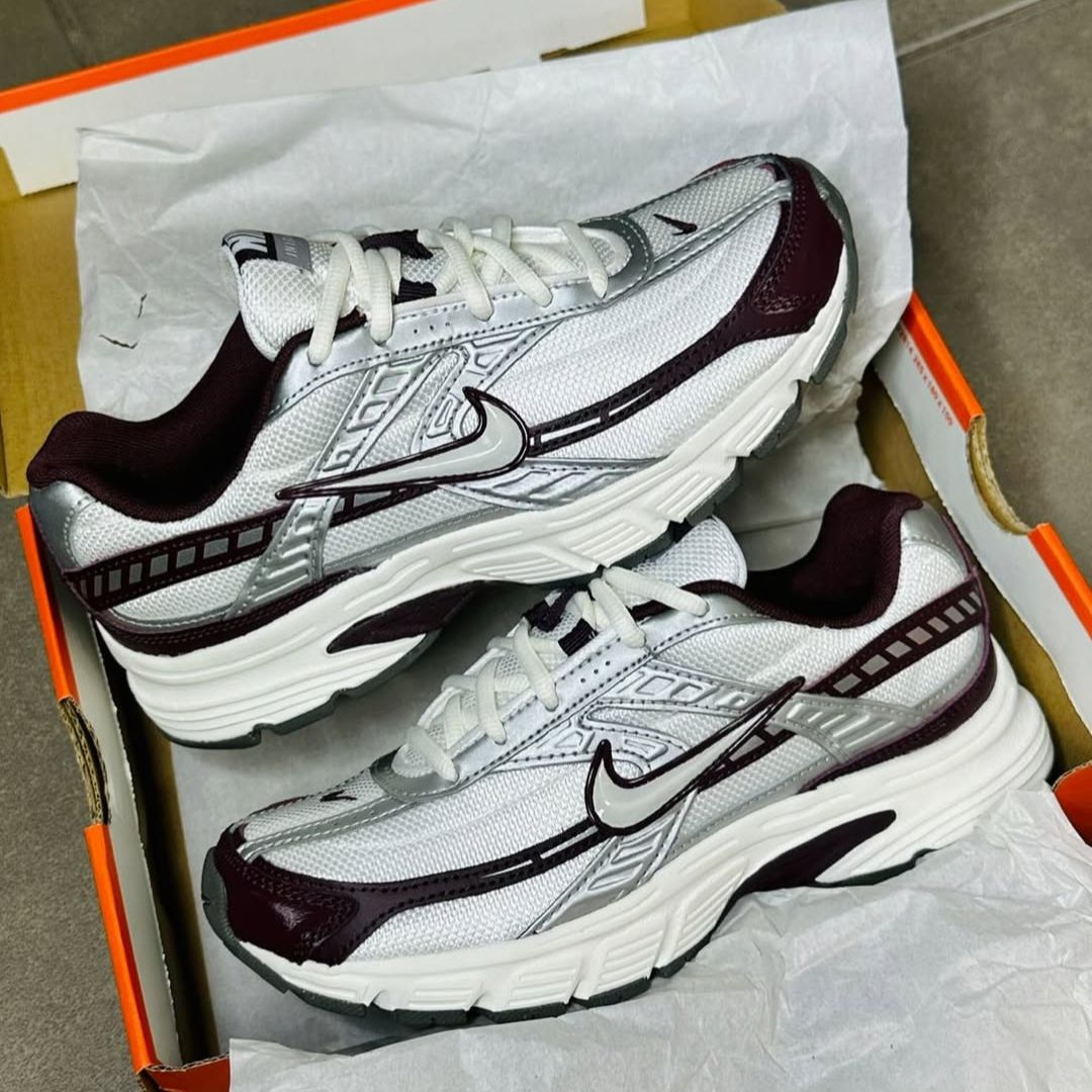 Nike Initiador CN - Vinotinto