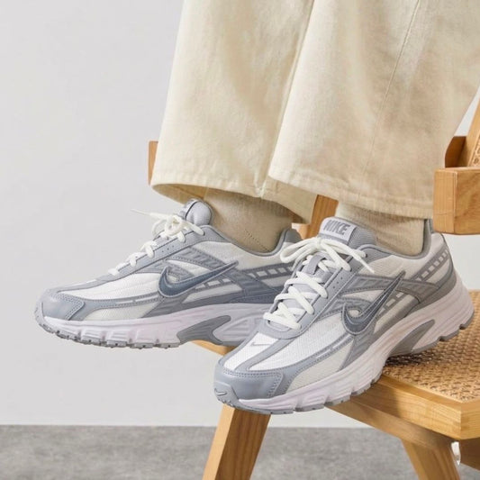 Nike Initiador WMNS - Gris