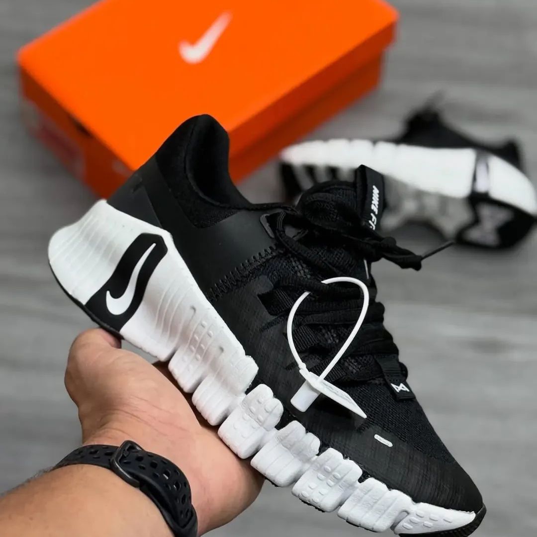 Nike Free Metcon Negras