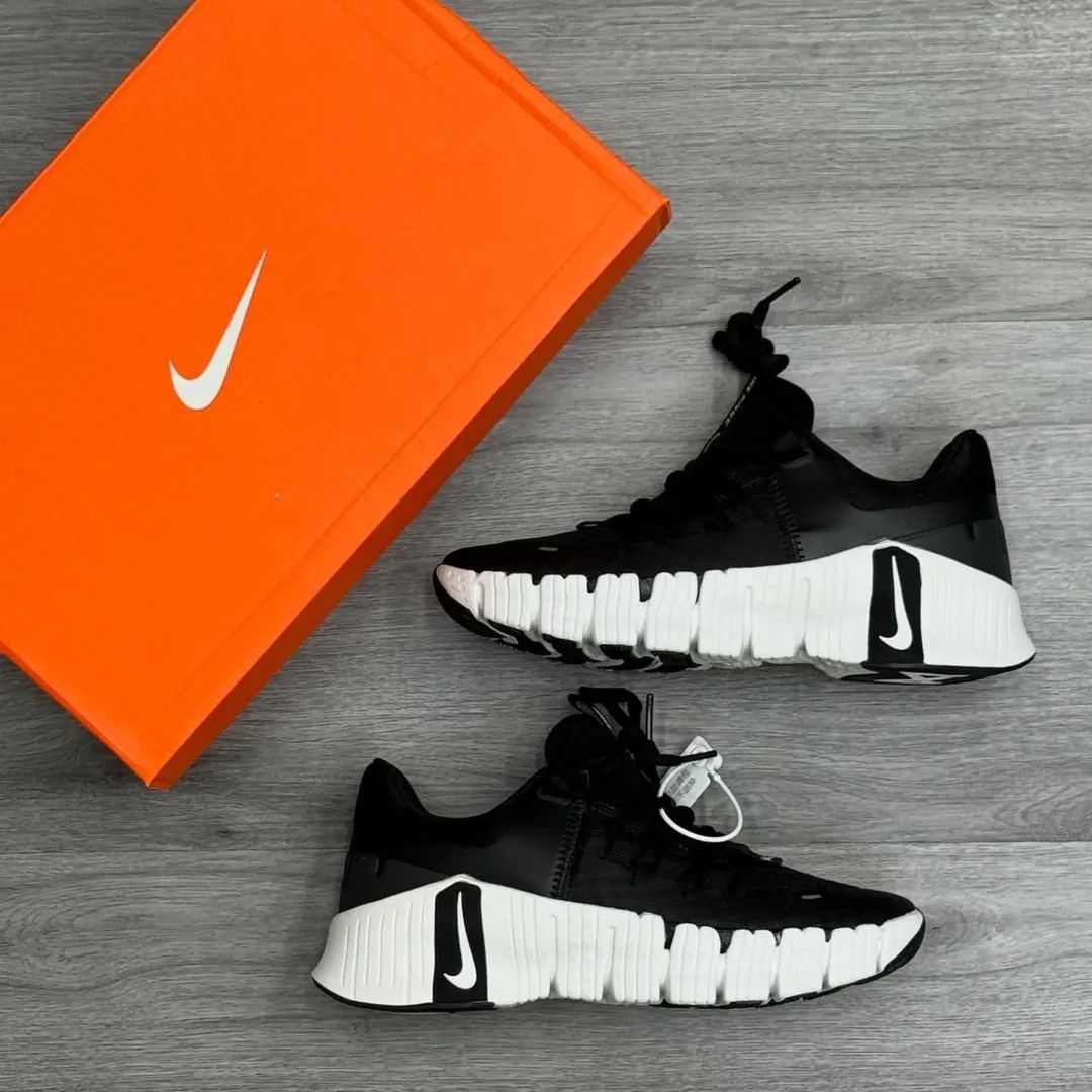 Nike Free Metcon Negras