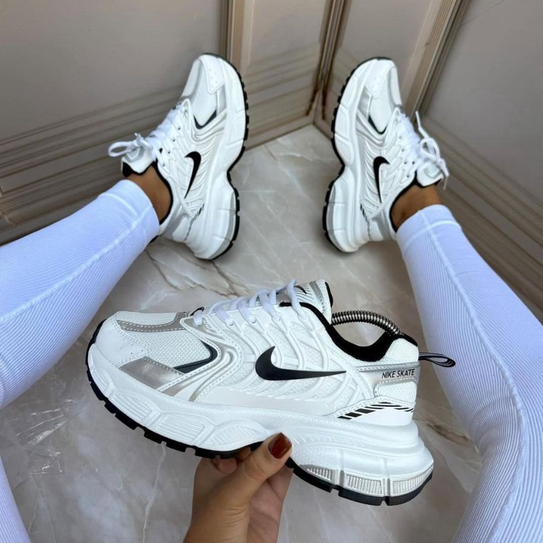 Nike Skate Blancas