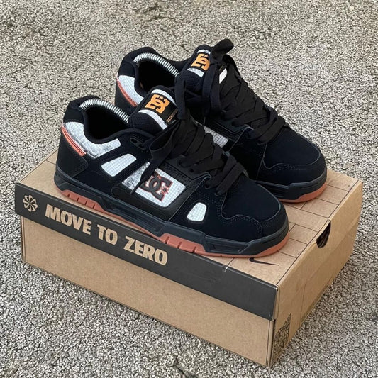 DC Stage Low Black