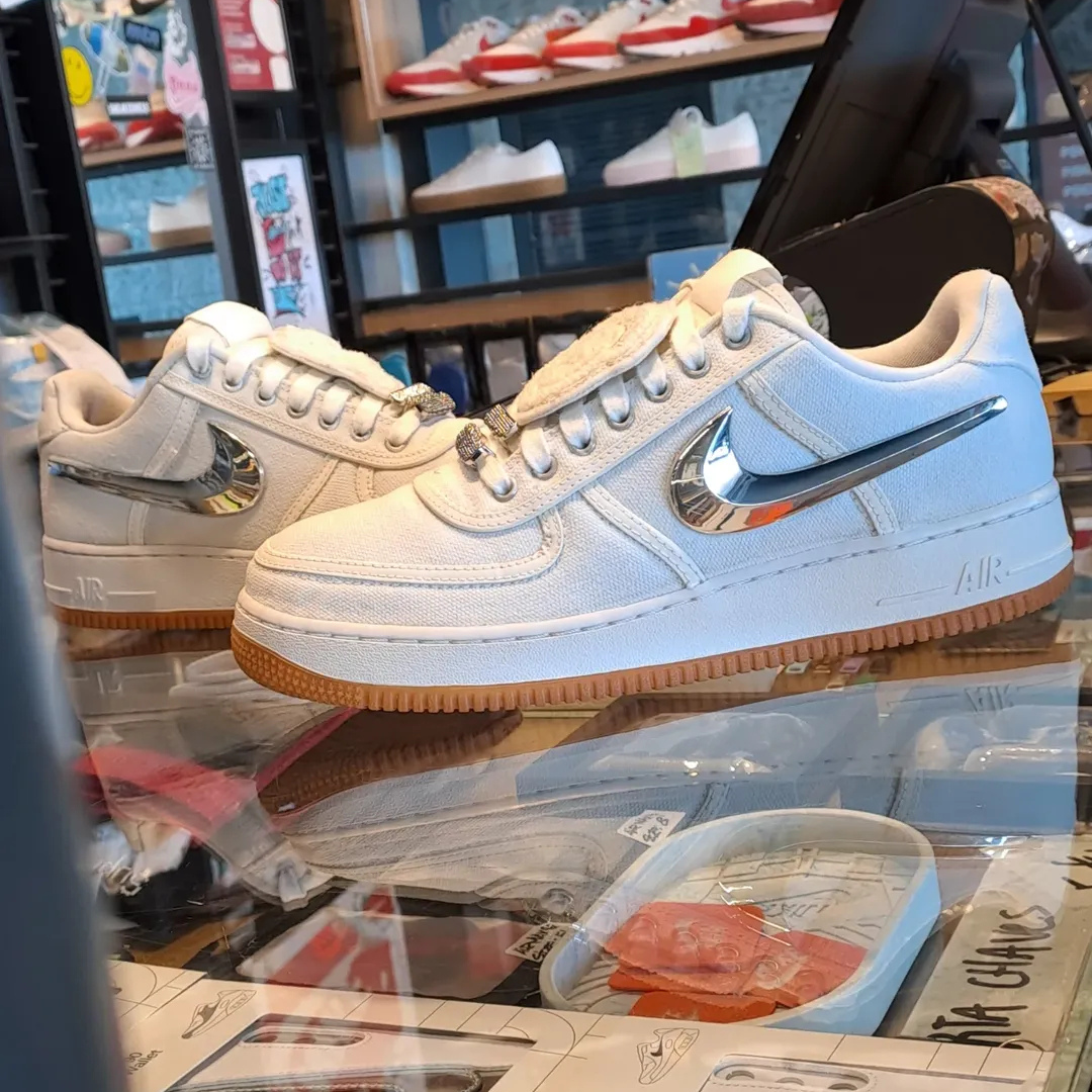 Nike Air Force One Travis Scott