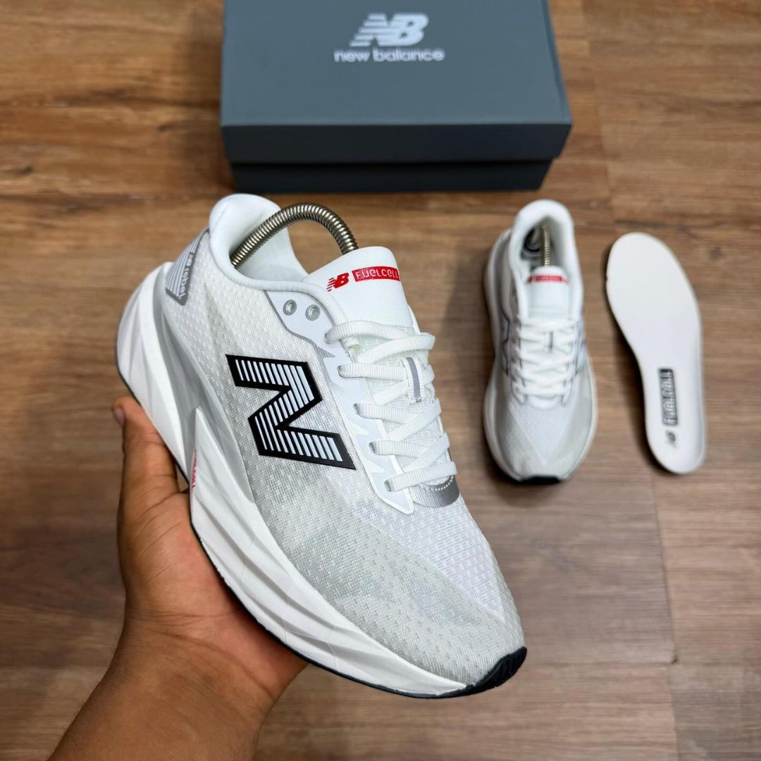 New Balance Women's Blancas