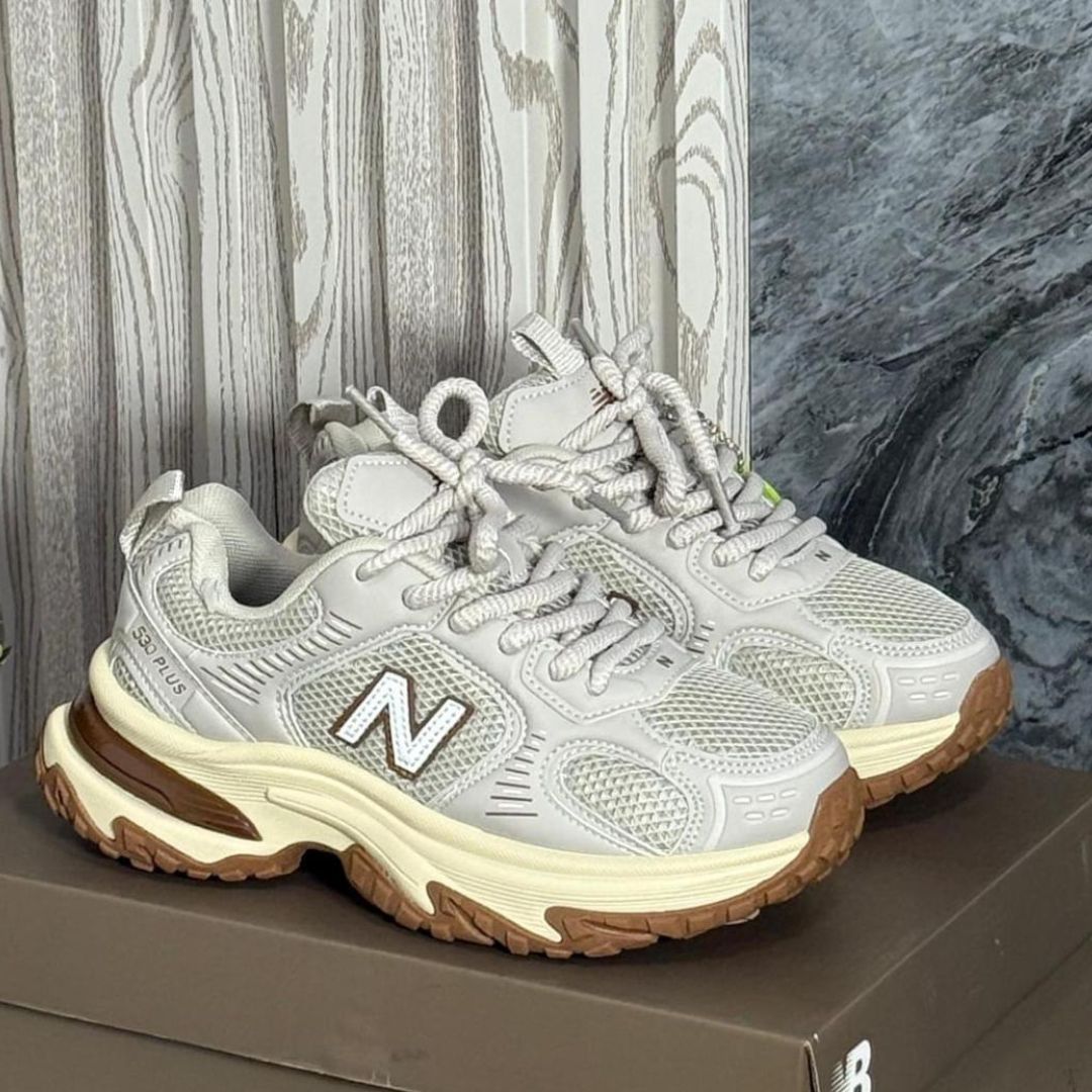 New Balance 530 Plus Cafe