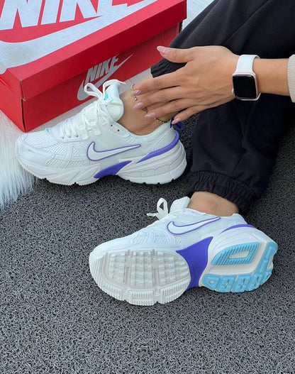 NIKE V2k-DAMA