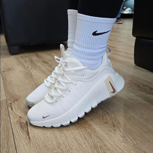 Sneakers Premium  Modelo Beish