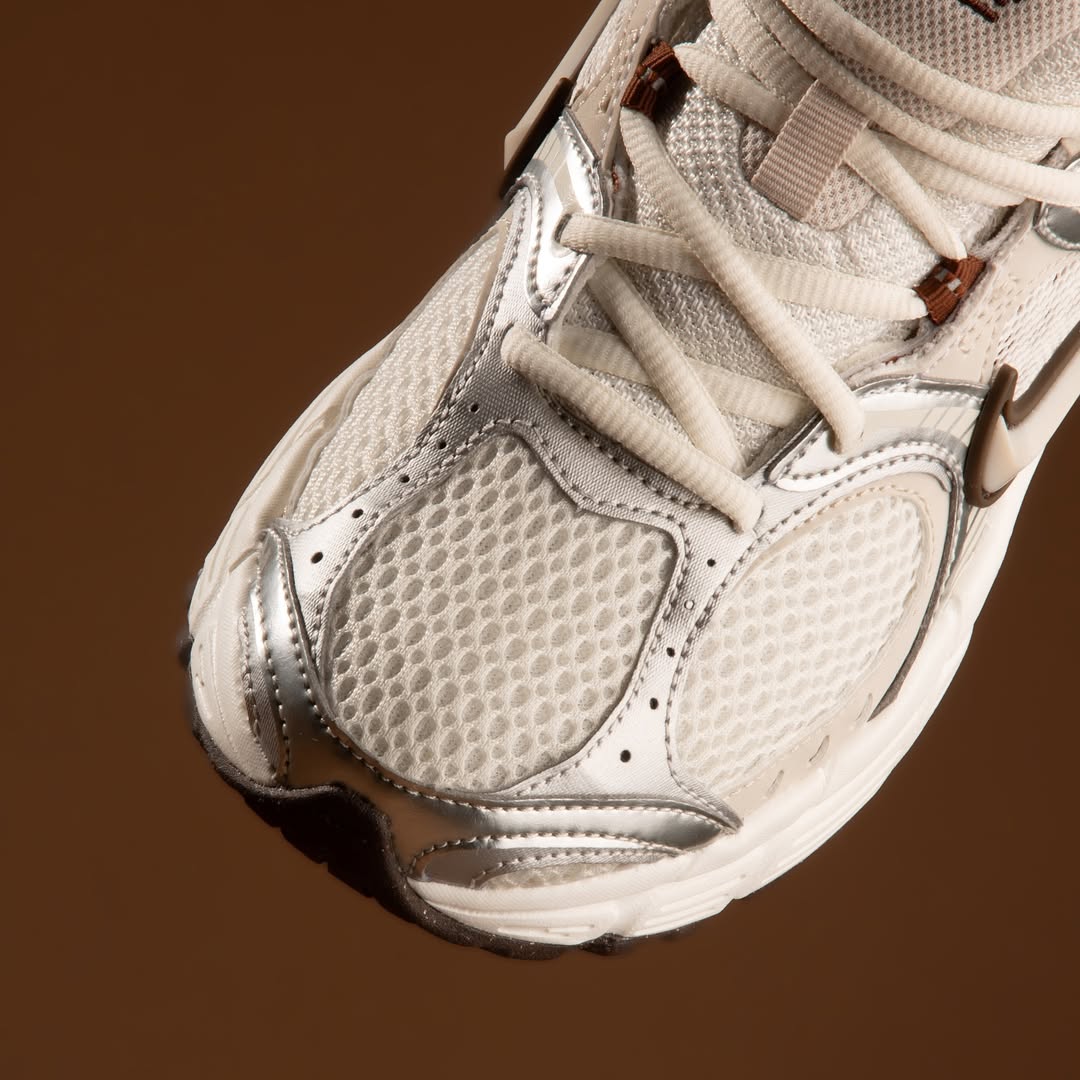 Nike V5 RNR Gris y Cafe