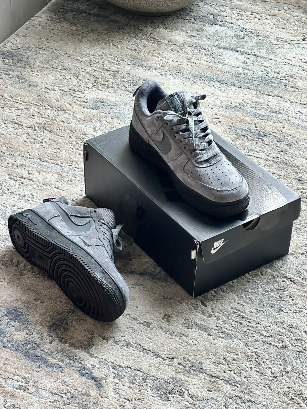 Grey and black nike air force 1 best sale