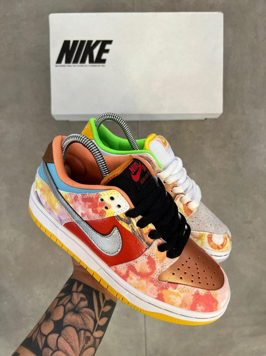 Nike SB Dunk Low Stree