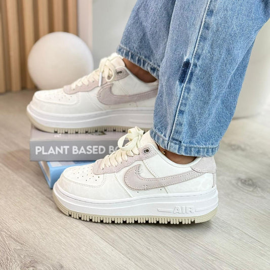 Nike AF1 Luxe